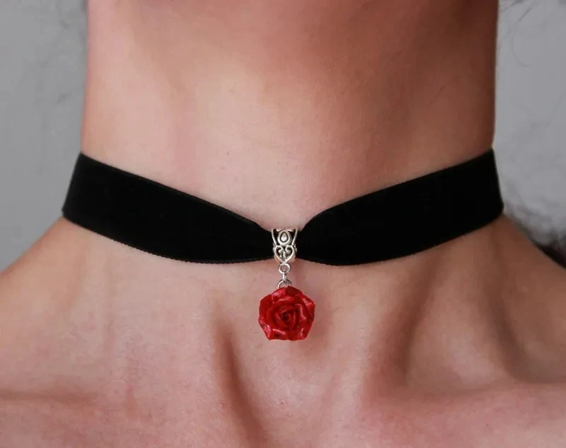 Naszyjnik choker z żywicy z czerwoną różą 1liushumeigui