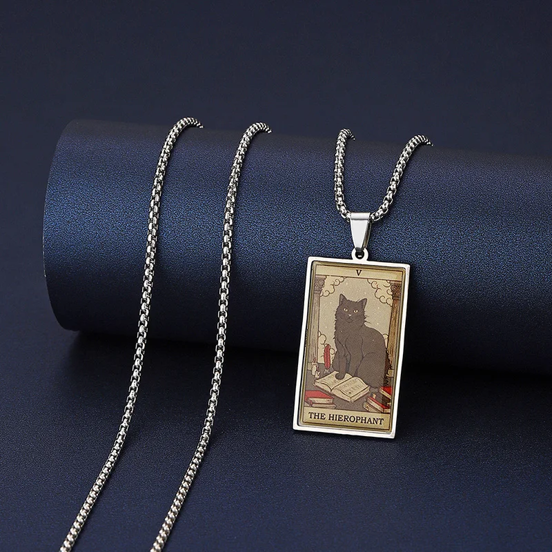 Naszyjnik z kartą tarota, stal nierdzewna, motyw wróżbiarski The hierophant