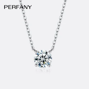 Naszyjnik z kamieniem moissanite srebro 925 cztery pazury Ct 6.5mm