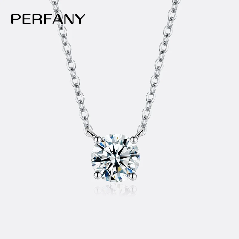 Naszyjnik z kamieniem moissanite srebro 925 cztery pazury Ct 6.5mm