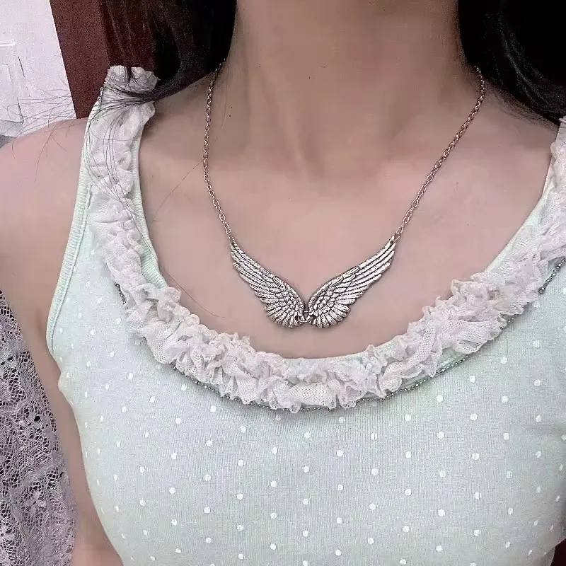 Naszyjnik Y2K choker ze skrzydłami anioła srebrny Style 01