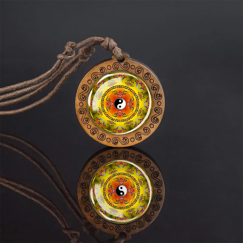 Naszyjnik Yin Yang z drewna i szkła wisiorek retro Pistolet do galwanizacji