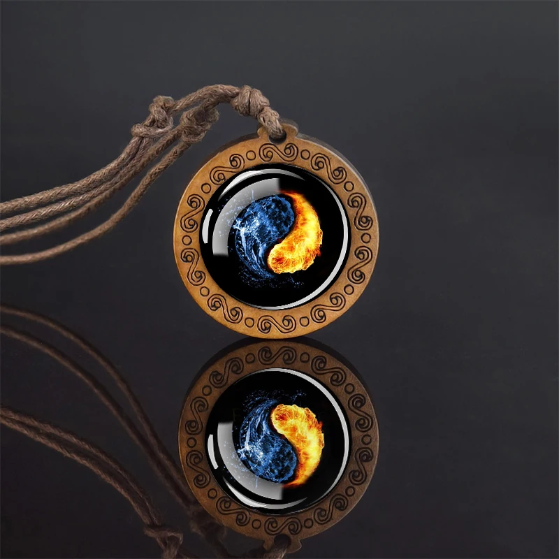 Naszyjnik Yin Yang z drewna i szkła wisiorek retro Rdza czerwona
