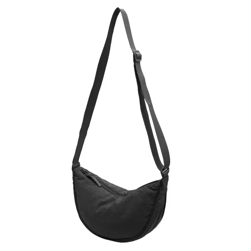Nylonowa torba crossbody w kształcie półksiężyca — duża pojemność Czarny