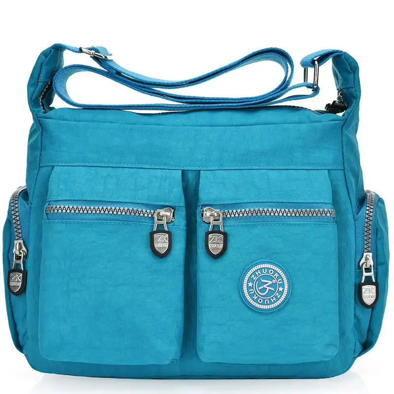 Nylonowa torebka na ramię Tilorraine crossbody — mała i solidna Błękitny