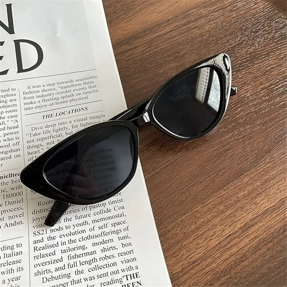 Okulary przeciwsłoneczne kocie oko w stylu lat 90. Czarny
