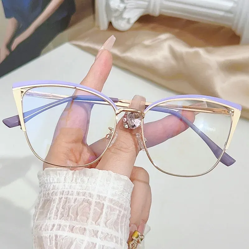 Damskie okulary cat eye z metalową oprawką i filtrem niebieskiego światła