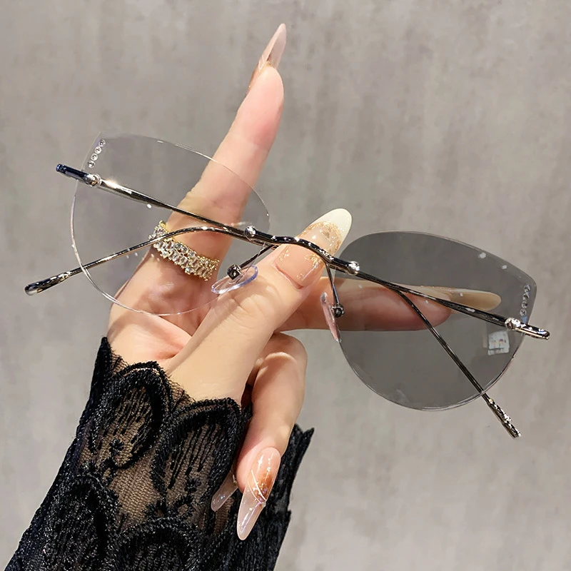 Lekkie damskie okulary korekcyjne fotochromowe bez oprawek Srebrny