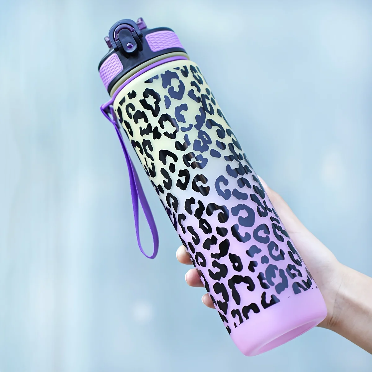 Outdoor butelka na wodę 1000 ml z pokrywką i uchwytem Czerwony