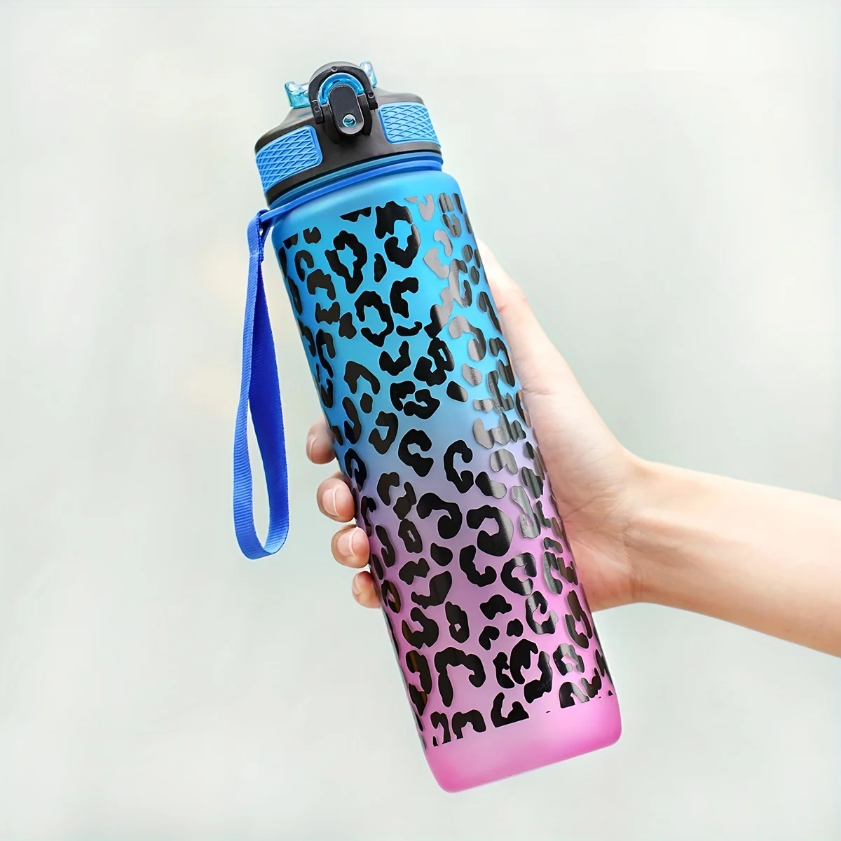 Outdoor butelka na wodę 1000 ml z pokrywką i uchwytem Różowy