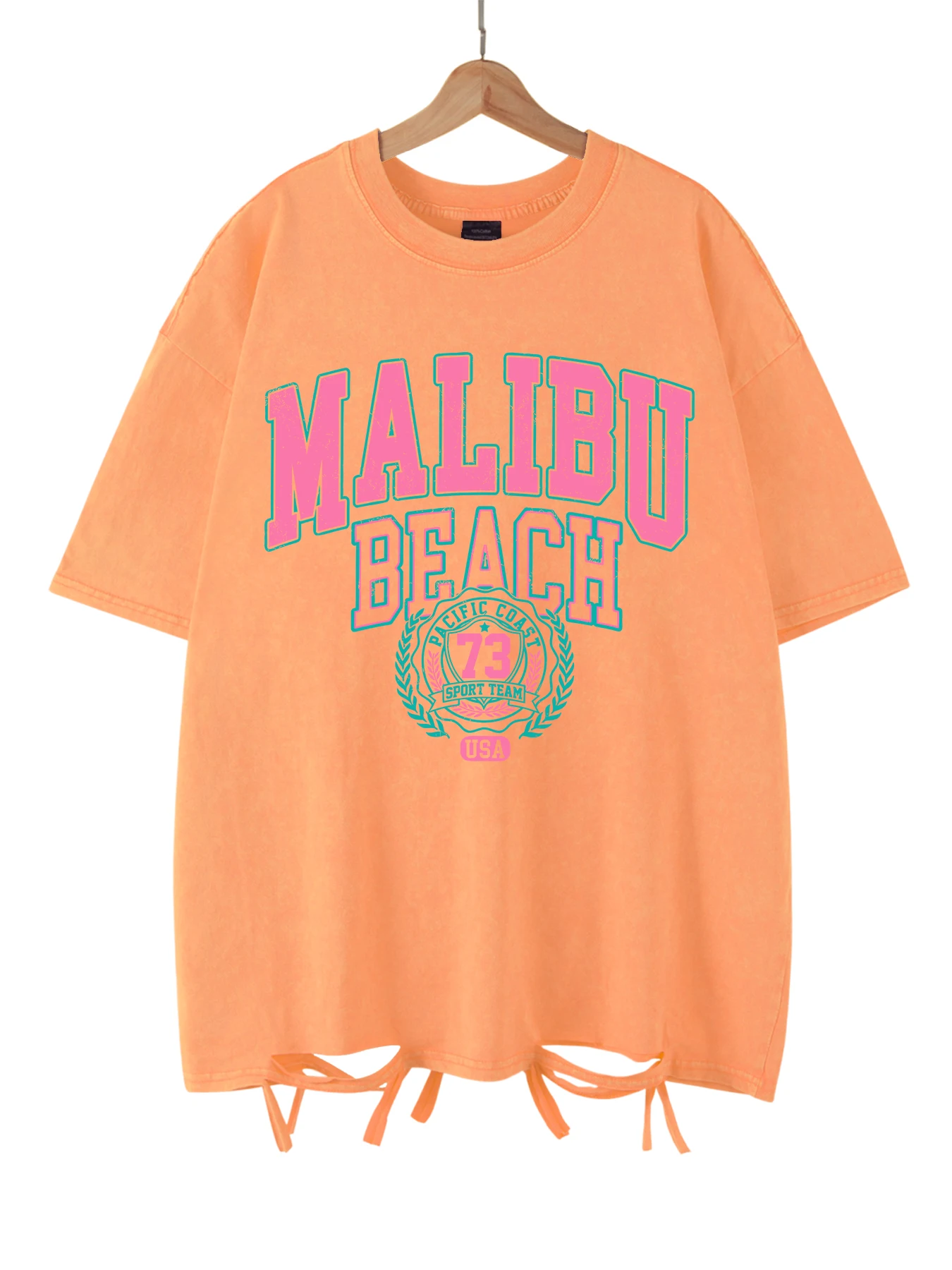 Oversize t-shirt damski z napisem Malibu Beach Jasny