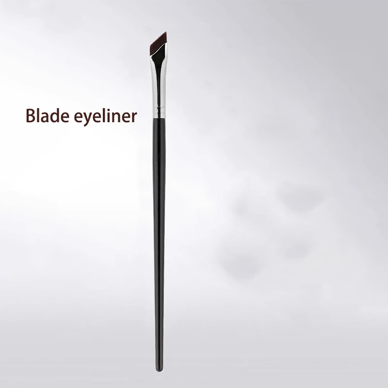 Pędzel do eyelinera i precyzyjnego makijażu oka, skośny B