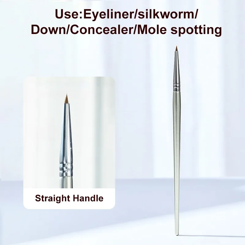 Pędzel do eyelinera z wygiętą końcówką – precyzyjny pod oczy Straight brush