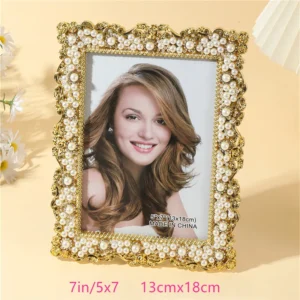 Perłowa ramka na zdjęcia z kryształkami glamour 57 zzk