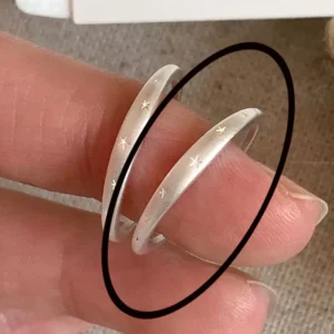 Minimalistyczny pierścionek ze srebra 925 z gwiazdką Biały