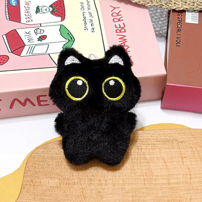 Pluszowy brelok czarny kotek do kluczy Biały