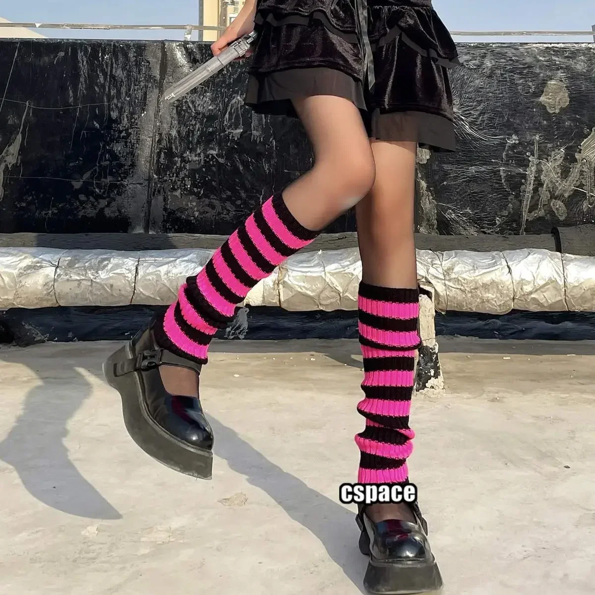 Prążkowane ocieplacze na nogi w stylu Y2K Goth Czarno różowo czerwony