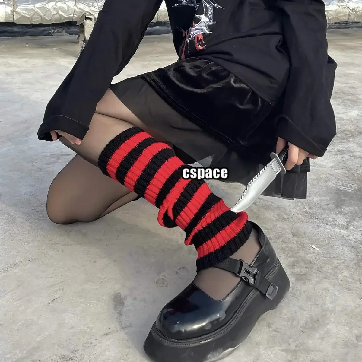 Prążkowane ocieplacze na nogi w stylu Y2K Goth Czarny czerwony