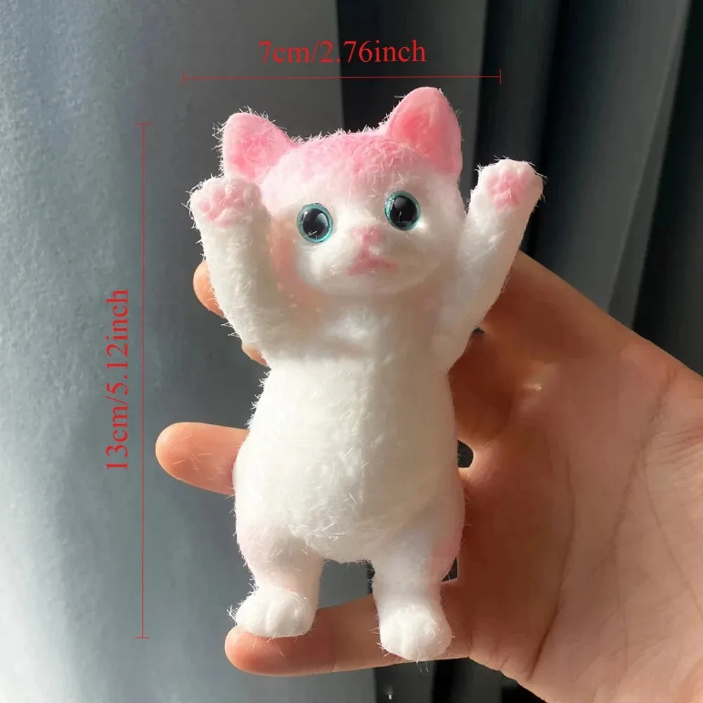 Puszysty squishy kot 13 cm - realistyczna zabawka antystresowa Jasnożółty