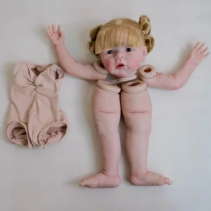 Realistyczna lalka reborn Sandie 60 cm - malowana, do przytulania Biały