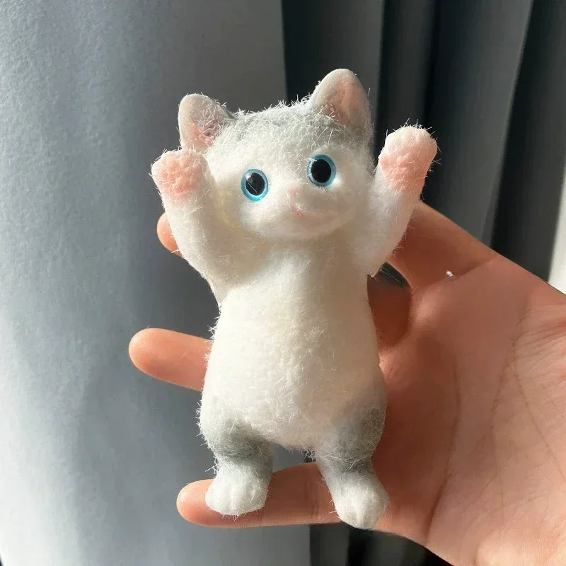 Realistyczna zabawka antystresowa kot mochi squishy Ciemnoniebieski