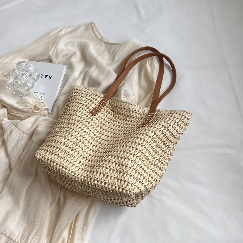 Ręcznie tkana torba plażowa ze słomy w stylu boho Beżowy
