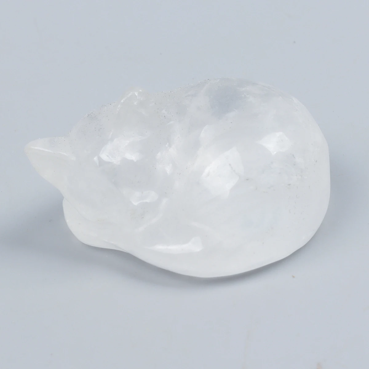 Rzeźbiona figurka kota z kamienia naturalnego - mini ozdoba Ciemnoniebieski