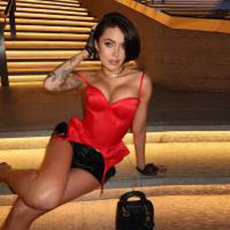 Seksowny top na ramiączkach z fiszbinami – gorsetowy crop top z nadrukiem Czerwony