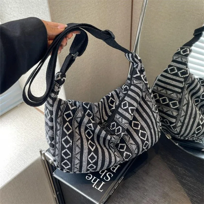 Składana torba na ramię w stylu boho w paski Czarny