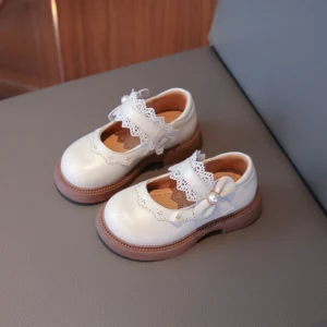 Skórzane buty dziewczęce na miękkiej podeszwie Beżowy