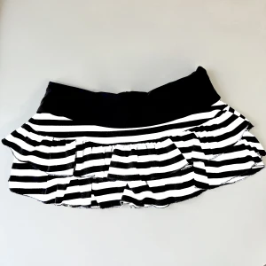 Spódniczka mini Y2K w paski kolorowe bloki A-line streetwear Biały