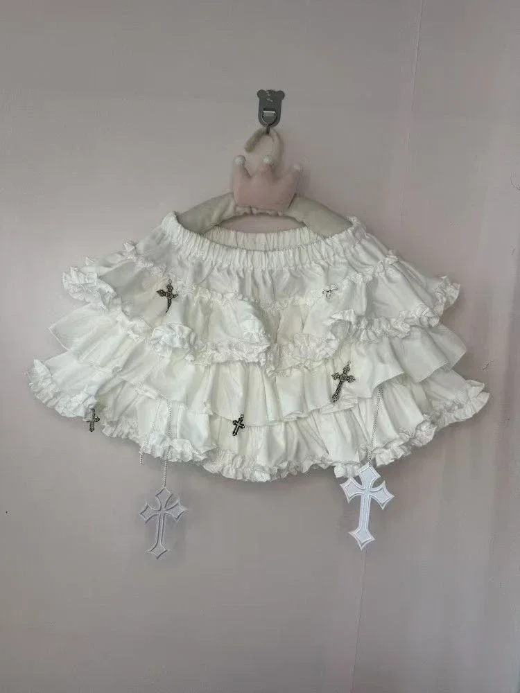 Spódniczka mini Y2K z wbudowanymi szortami i ozdobnymi krzyżami Biały