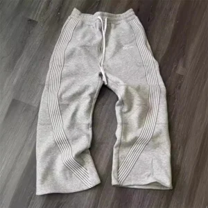 Spodnie dresowe kamuflażowe Y2K z haftem – unisex streetwear Szary