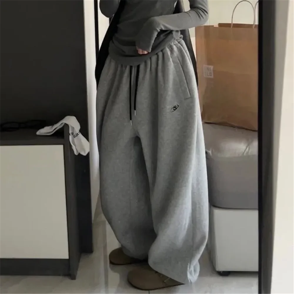 Spodnie dresowe oversize Harajuku z haftem Y2k Szary