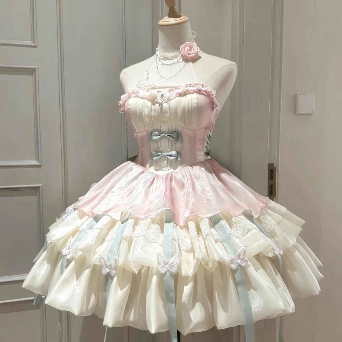 Sukienka lolita z kokardą i bufiastymi rękawami - styl Y2K Niebieski