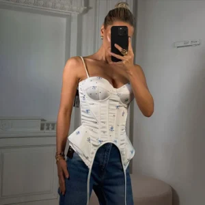 Letnia sukienka mini z kwiatowym wzorem i odkrytymi plecami Niebieski