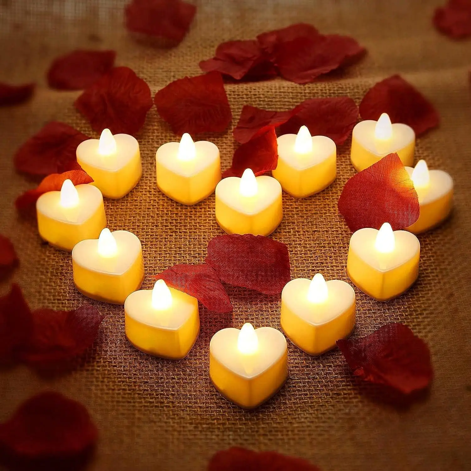 Bezpłomieniowe świeczki LED tealight w kształcie serca 24 sztuki Żółty