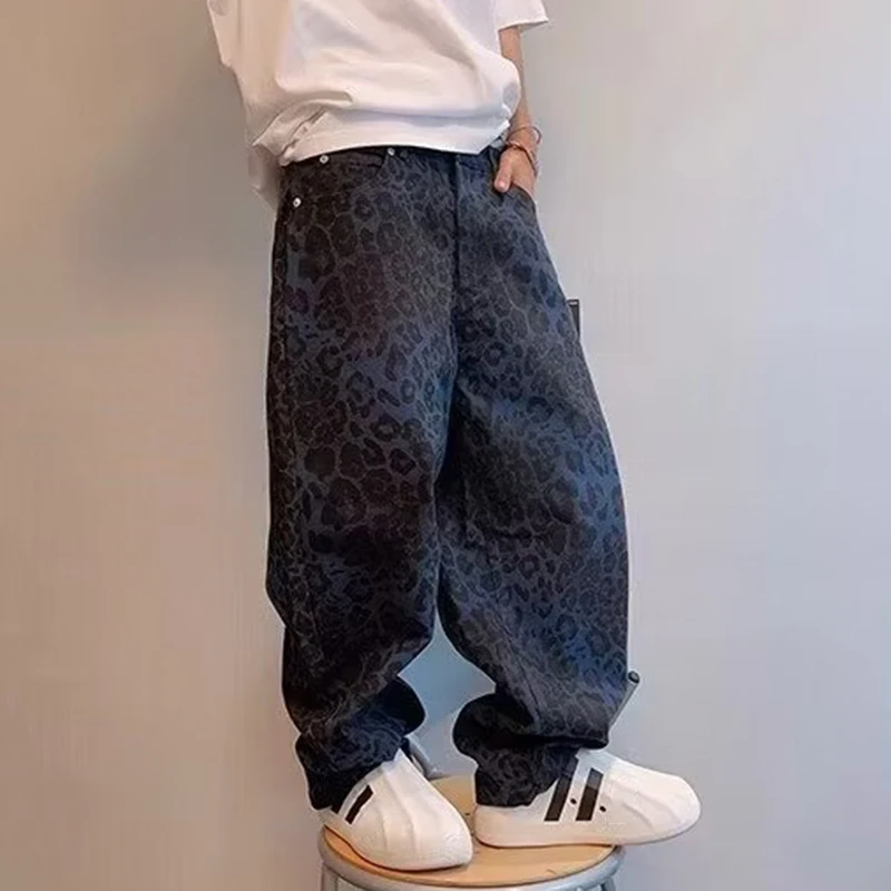 Szerokie spodnie jeansowe z nadrukiem w cętki – styl vintage streetwear Niebieski