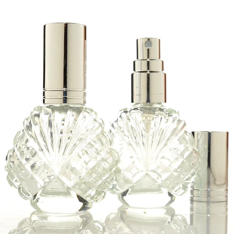 Szklana butelka na perfumy 15 ml w kształcie muszli Jasnoszary