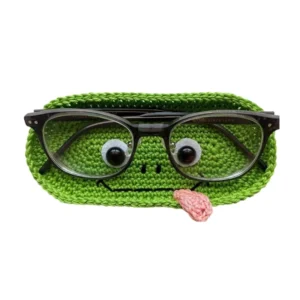Szydełkowe etui na okulary w kształcie zwierzątka Fioletowy