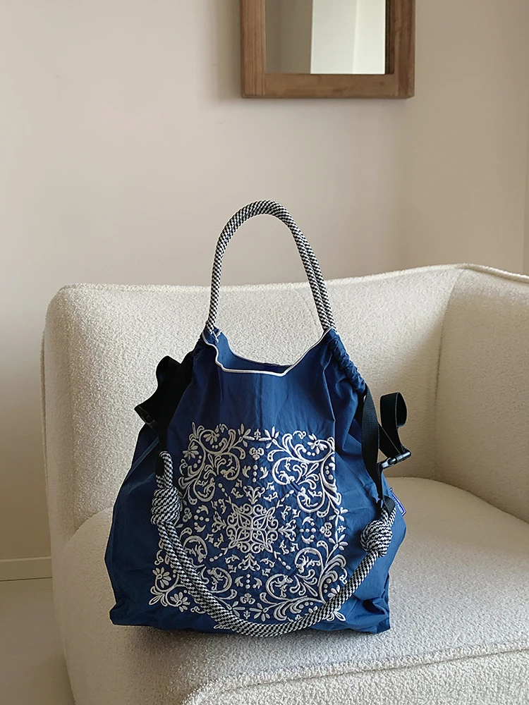 Torba shopper damska haftowana w stylu japońskim Granatowy