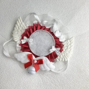 Uchwyt na przypinki 58 mm z anielskimi skrzydłami - dekoracja Ita Bag Czerwony