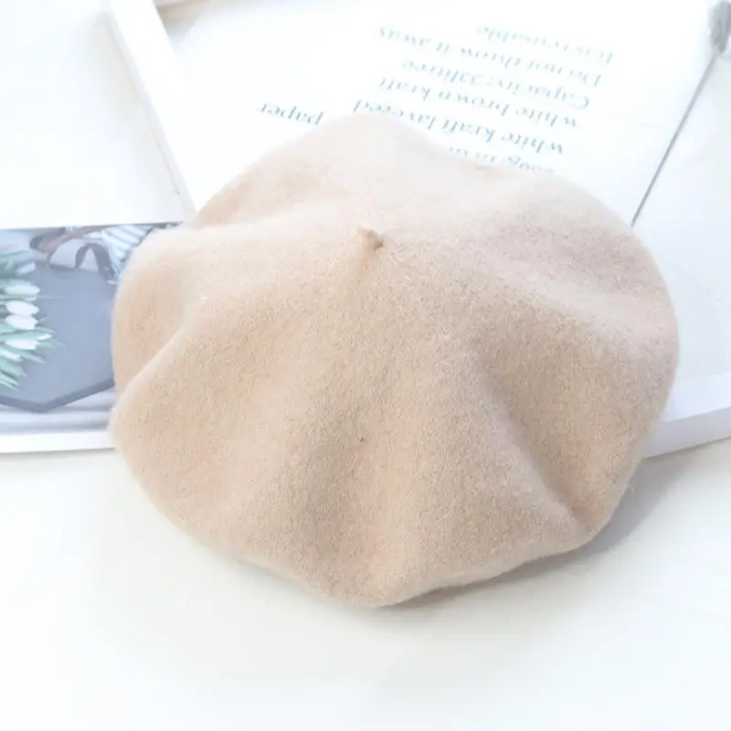 Wełniany beret damski w stylu francuskim Beżowy