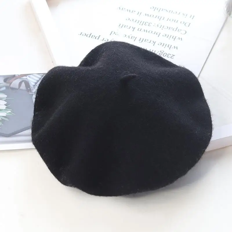 Wełniany beret damski w stylu francuskim Czarny