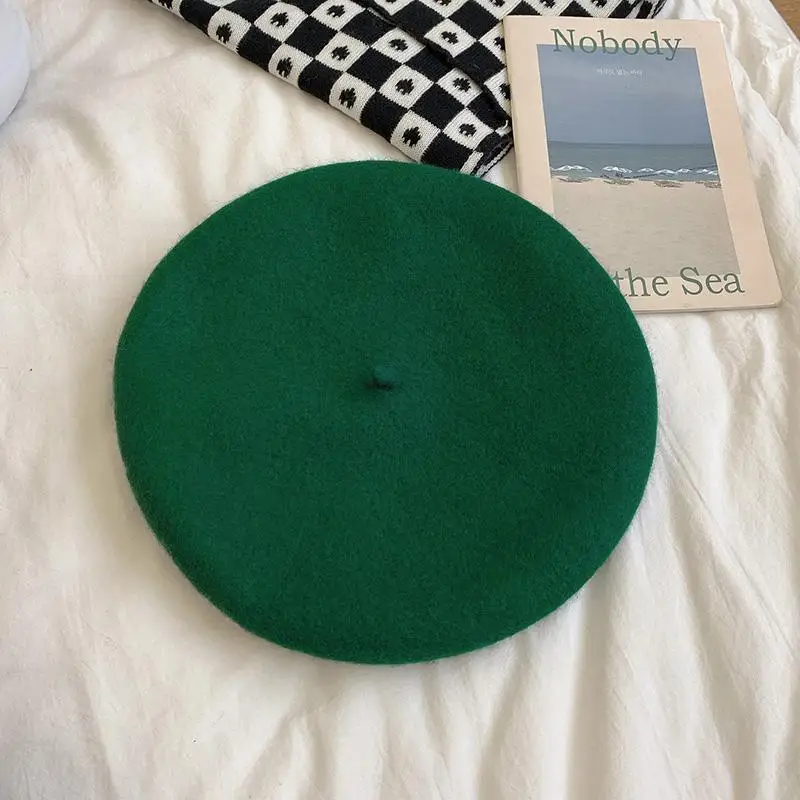 Wełniany beret damski w stylu retro - czapka malarza Ciemnozielony