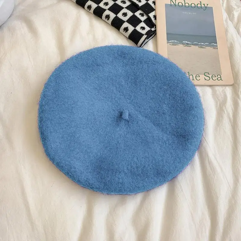 Wełniany beret damski w stylu retro - czapka malarza Jasnoniebieski
