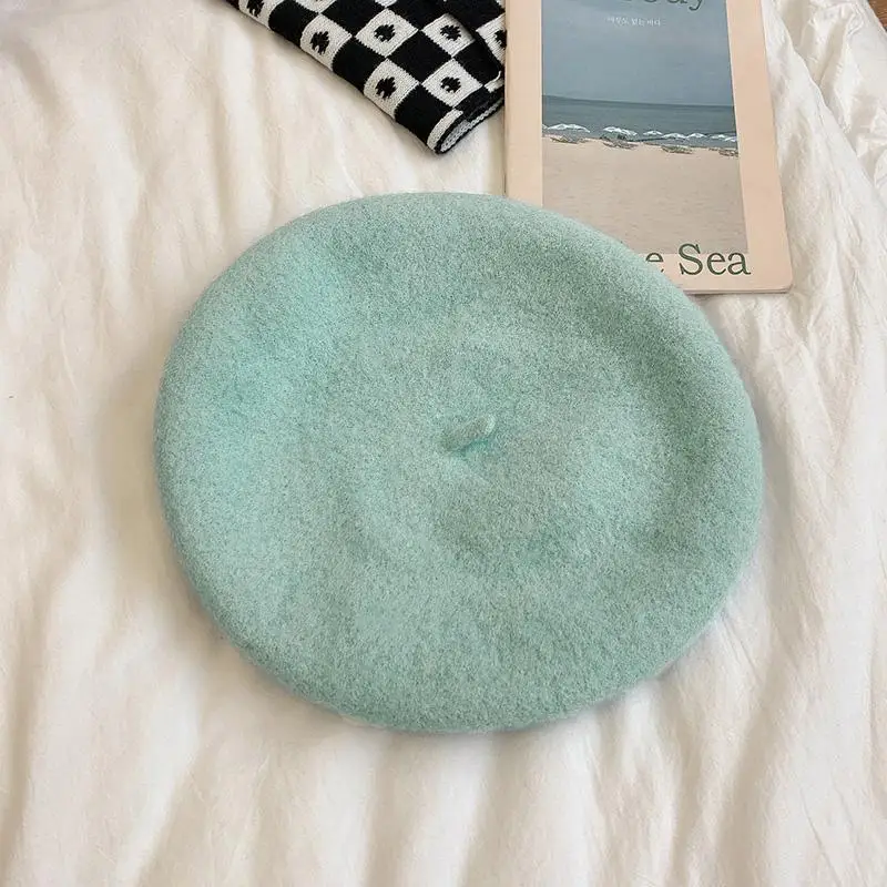 Wełniany beret damski w stylu retro - czapka malarza Jasnozielony
