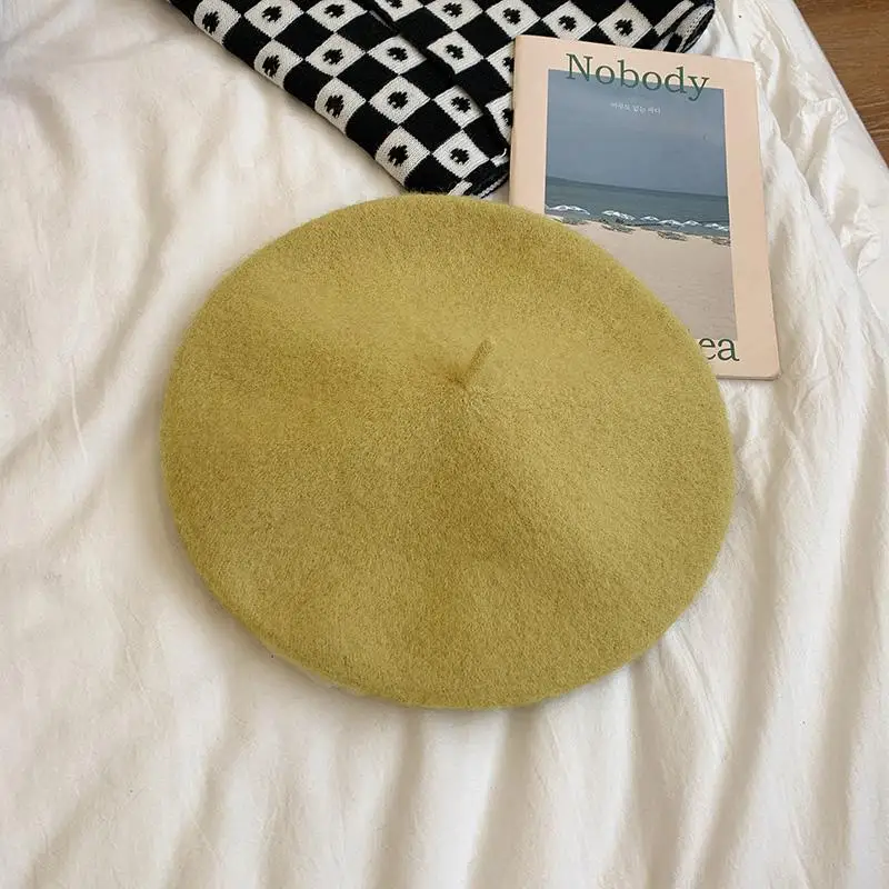Wełniany beret damski w stylu retro – czapka malarza Żółty