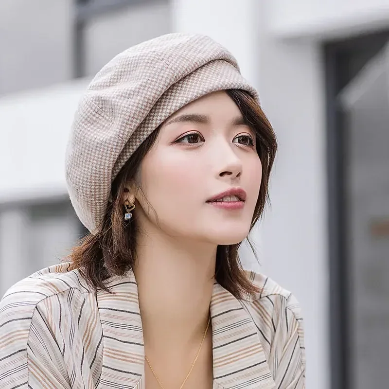 Wełniany beret damski w kratę - elegancki, vintage Khaki