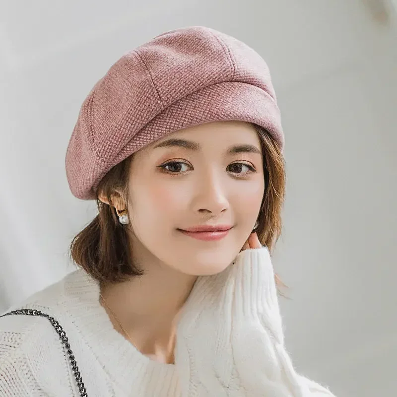 Wełniany beret damski w kratę - elegancki, vintage Różowy